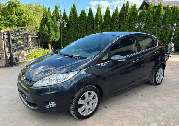 Ford Fiesta cena 27900 przebieg: 112000, rok produkcji 2010 z Rzeszów małe 106